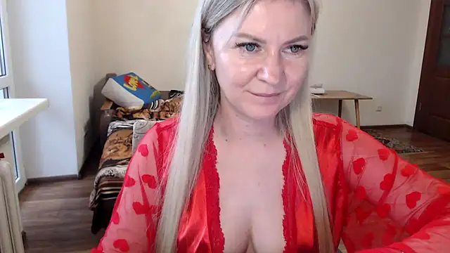 Chat +18 de ParadiseAlina ao vivo