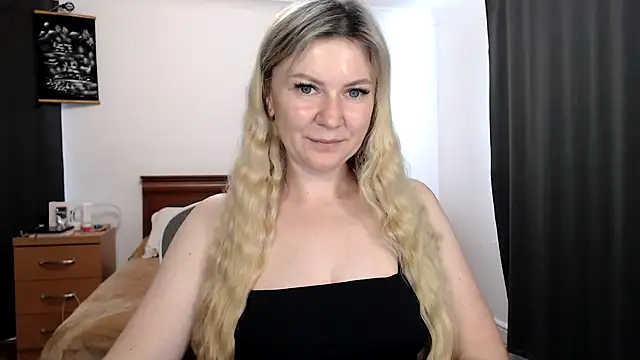 Chat +18 de ParadiseAlina ao vivo