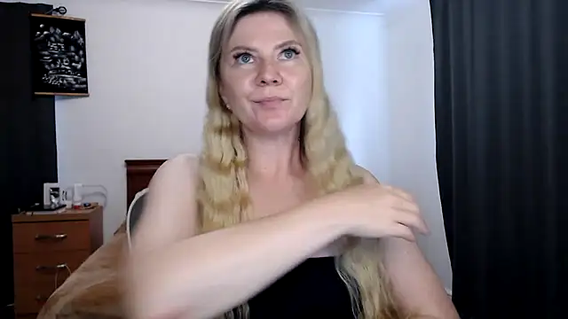 Chat +18 de ParadiseAlina ao vivo