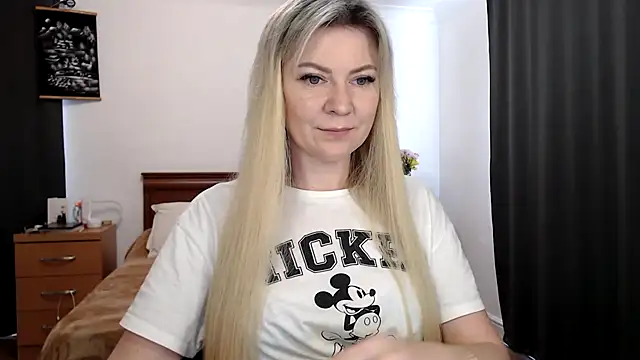 ParadiseAlina – Naživo XXX chat