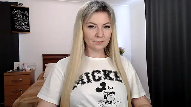 Chat +18 de ParadiseAlina ao vivo