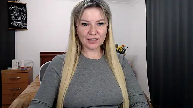 XXX chat uživo modela ParadiseAlina