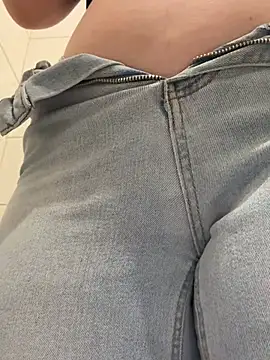 Cumonmme's Webcam Show