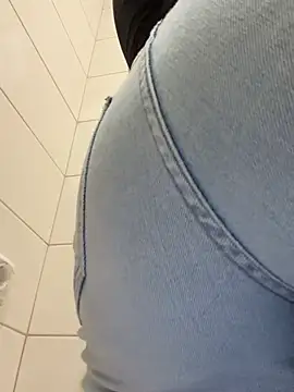 Cumonmme webkamerás műsora