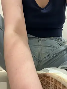 Cumonmme Show in webcam