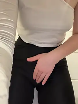 Cumonmme's Webcam Show