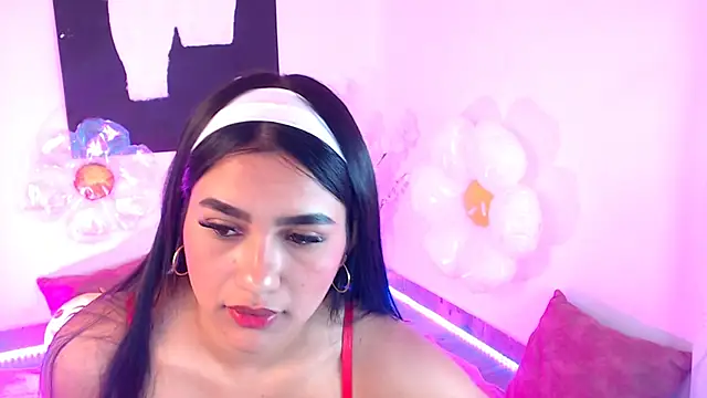 Sami-Queen Adlı Modelin Canlı XXX Sohbeti