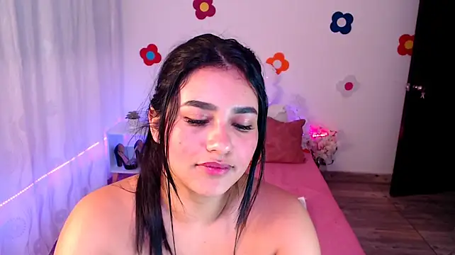 Sami-Queen লাইভ XXX চ্যাট