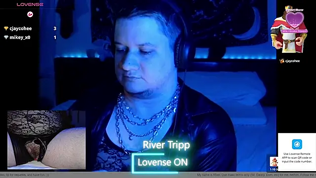 RiverTripp: διαδικτυακό σόου στην κάμερα