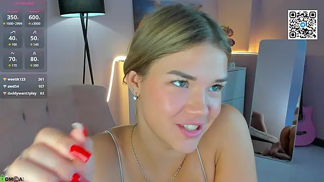 CherryLexi_: διαδικτυακό σόου στην κάμερα