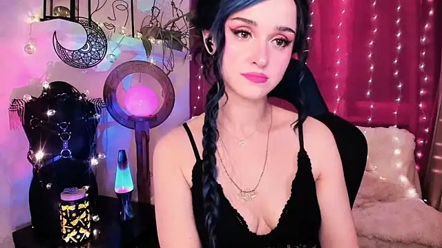MistressJolie's Live XXX Chat