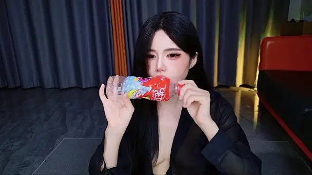 xiaoxun520 Adlı Modelin Canlı XXX Sohbeti