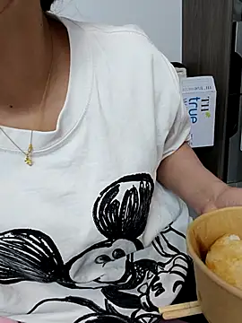 susu_baby 网络视讯表演