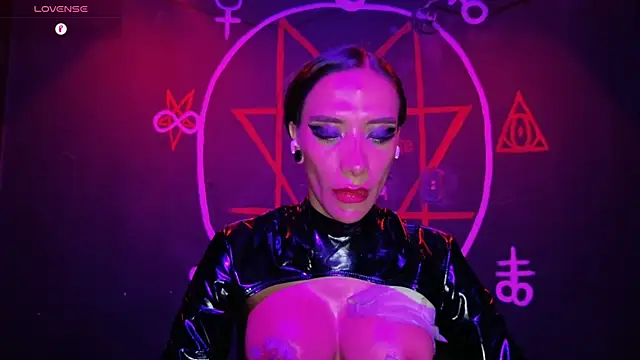 Victoriavampire666 – Kamerová šou