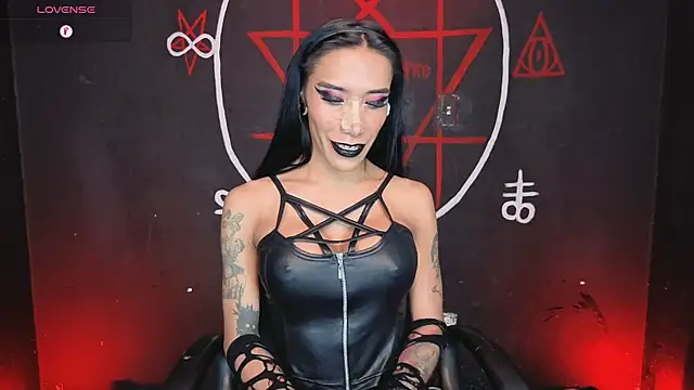 Victoriavampire666 Show in webcam