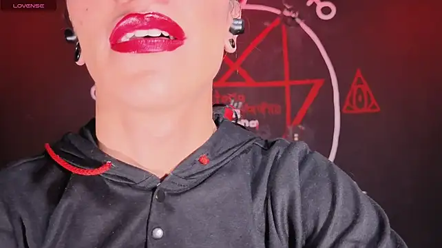 Victoriavampire666 Adlı Modelin Web Kamerası Şovu