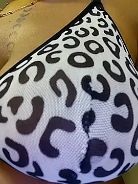 Show de Kandeefooxxx na webcam