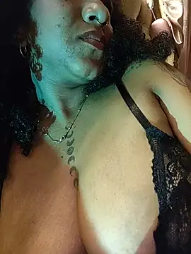 Kandeefooxxx Show in webcam
