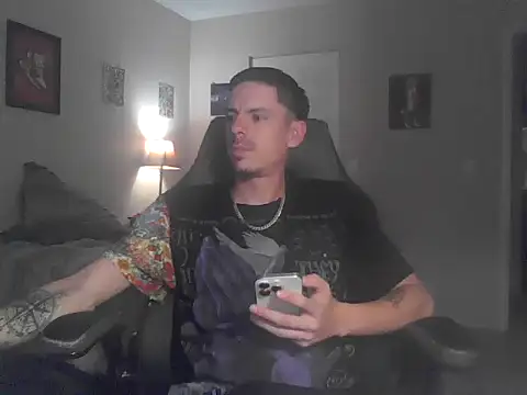 latinosatiro94 Pertunjukan Webcam