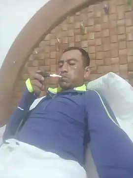 Luis-hottt Webcam show