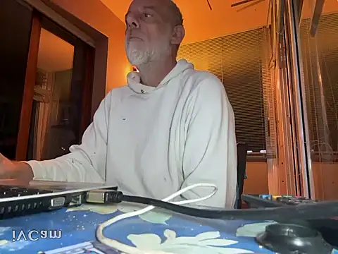 Chat XXX en directo de PierPesaroX