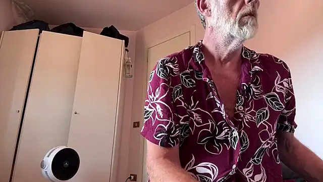 PierPesaroX's Webcam Show