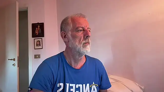 PierPesaroX – webcam-show