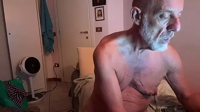 PierPesaroX webcam show