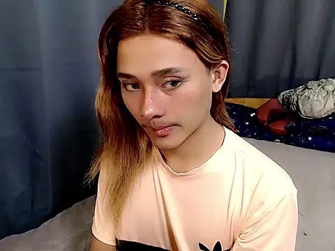 عرض كام Petite_HugeCock