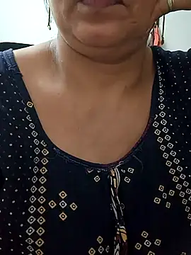 angel_ridhi élő XXX-chatje