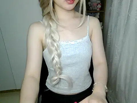 _hihihahaa_'s Live Chat Room
