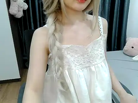 _meomeoo_のウェブカメラショー