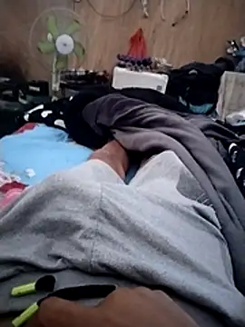 EMERKITHO_20_R's Webcam Show