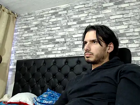 MrTyler667 – webcam-show