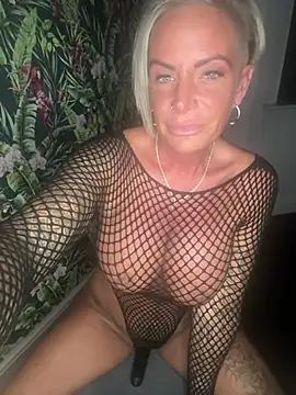 Big-Tits696969 Webcamshow