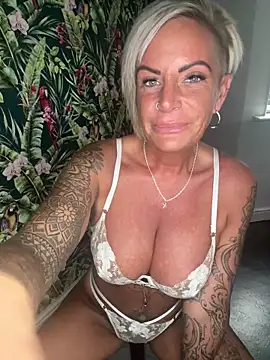 Big-Tits696969 – Kamerová šou