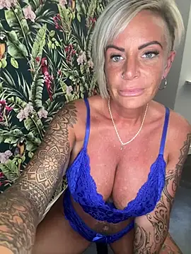 Big-Tits696969 – webcam-show