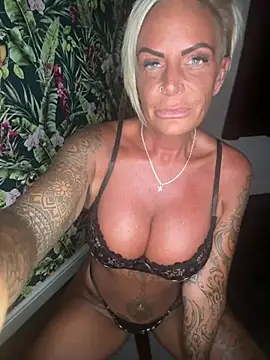 Big-Tits696969: вебкам-шоу