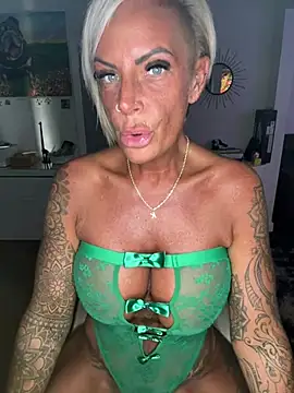 Big-Tits696969 webcam show
