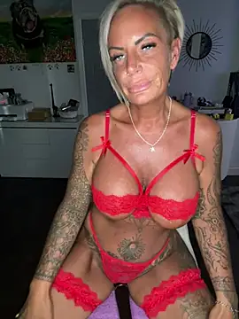 Big-Tits696969 Adlı Modelin Canlı XXX Sohbeti