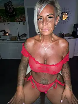 Big-Tits696969 Webcamshow
