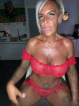 Big-Tits696969's Live XXX Chat
