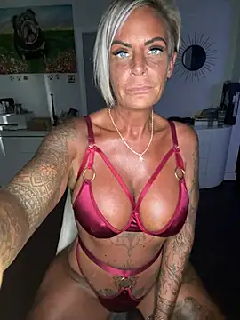 Big-Tits696969 webcam show