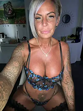 Вебкам-шоу Big-Tits696969