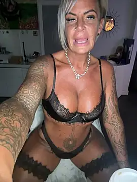Big-Tits696969 Live XXX Chat
