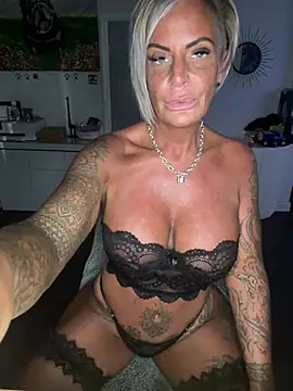Big-Tits696969 라이브 XXX 채팅