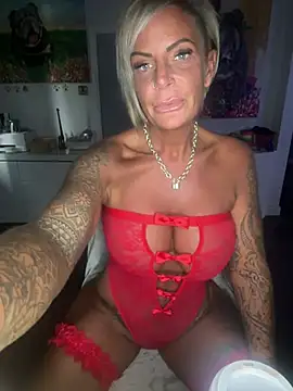 Big-Tits696969 Webcamshow