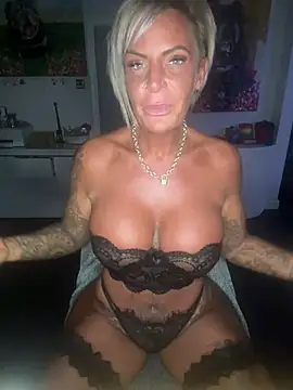 Big-Tits696969 Live XXX-Chat