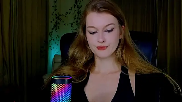 MysticVenus_ Show in webcam