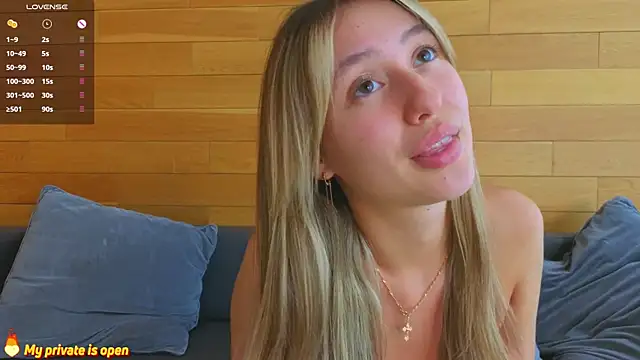 AntonelaAmeli's Webcam Show